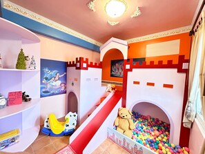 Deluxe fyrbäddsrum | Gratis wi-fi och sängkläder