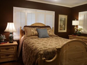 3 makuuhuonetta, silitysrauta/-lauta, Wi-Fi, vuodevaatteet