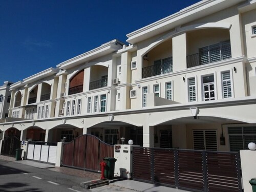 Homestay Jerejak Villa