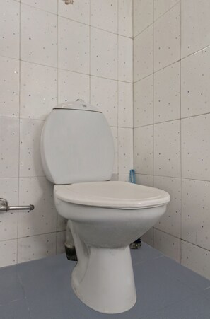 Free toiletries, towels