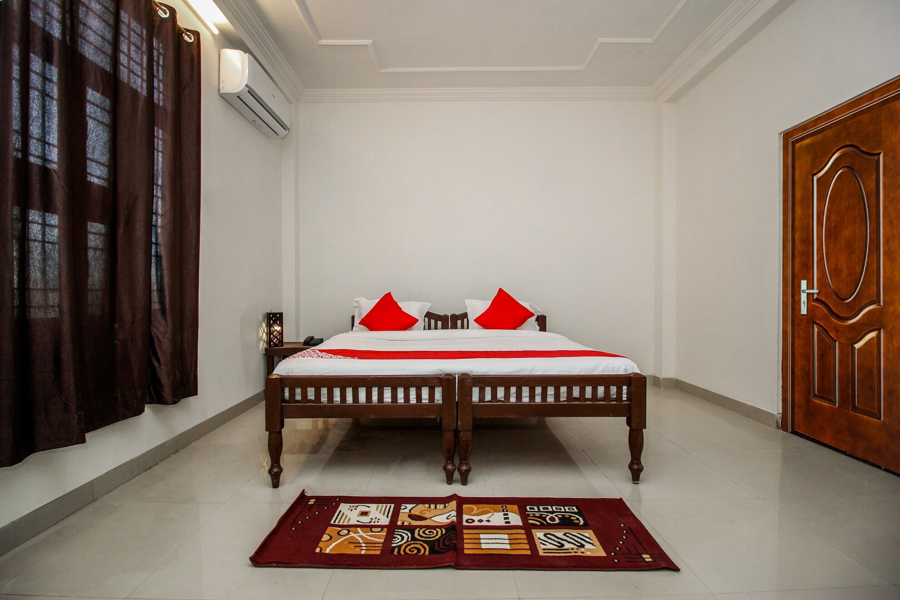 Standard Room | Desk, free WiFi, bed sheets