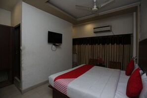 Soundproofing, free WiFi