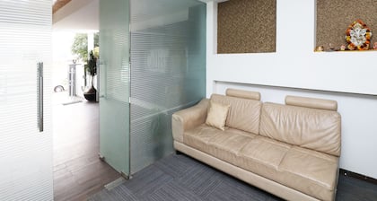 OYO 28616 Hotel New View