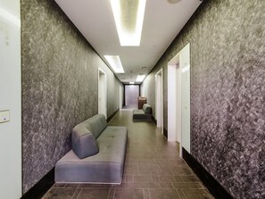 Khu tiếp khách ở sảnh