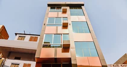 OYO 28054 Hotel Suraj Villa