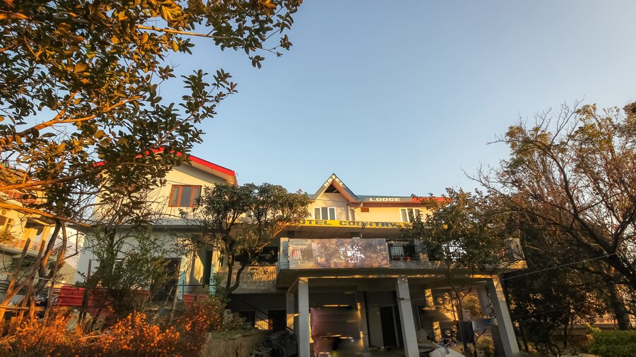 OYO 24525 Hotel Country Lodge