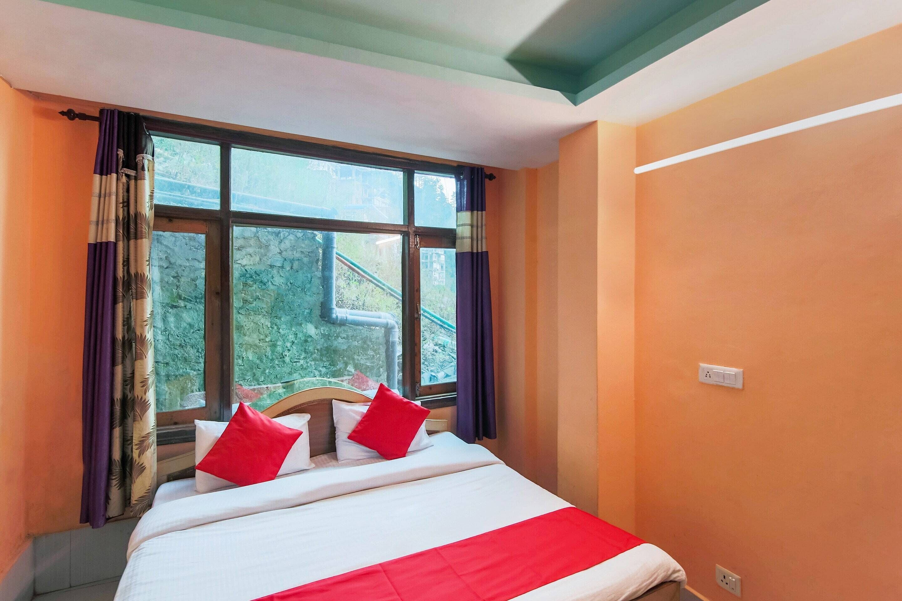 Standard Room | Free WiFi, bed sheets
