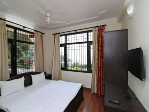 Standard Room - OYO Home 14362 Valley 4BHK (Nainital)