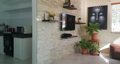 Spacieux 3BR House-w / FIBR WiFi peut accueillir jusqu'Ă 12pax