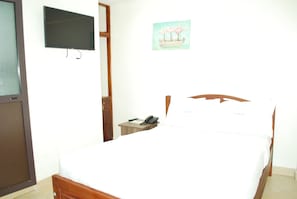 Free WiFi, bed sheets