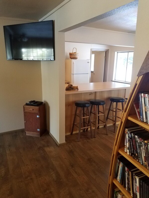 Interior - Little Red Cabin in the woods (Nordman)