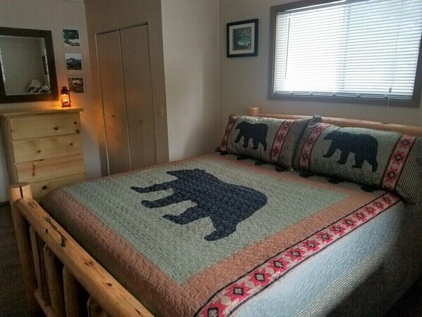 3 bedrooms, bed sheets
