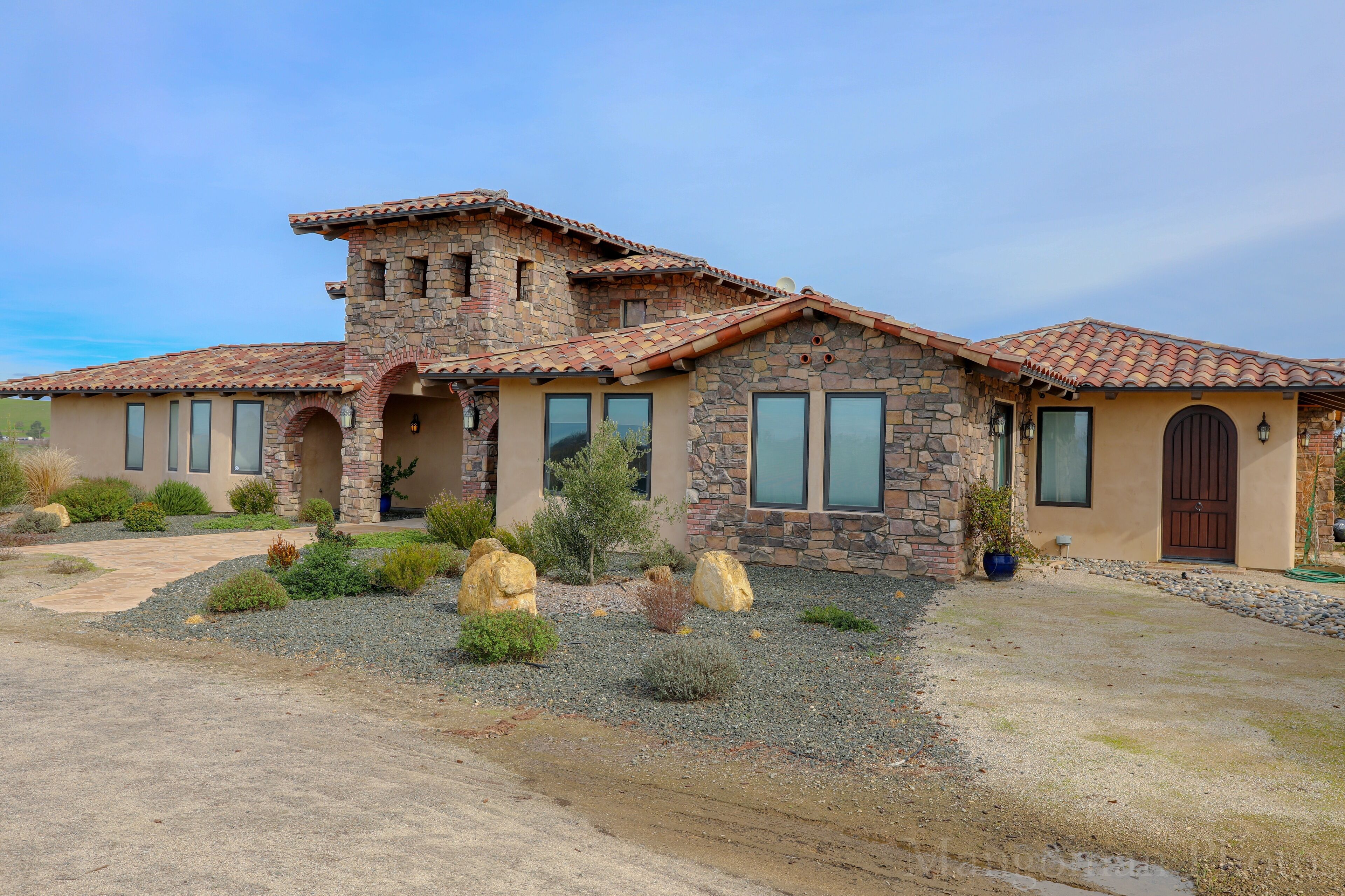 Beautiful Tuscan Vineyard Estate