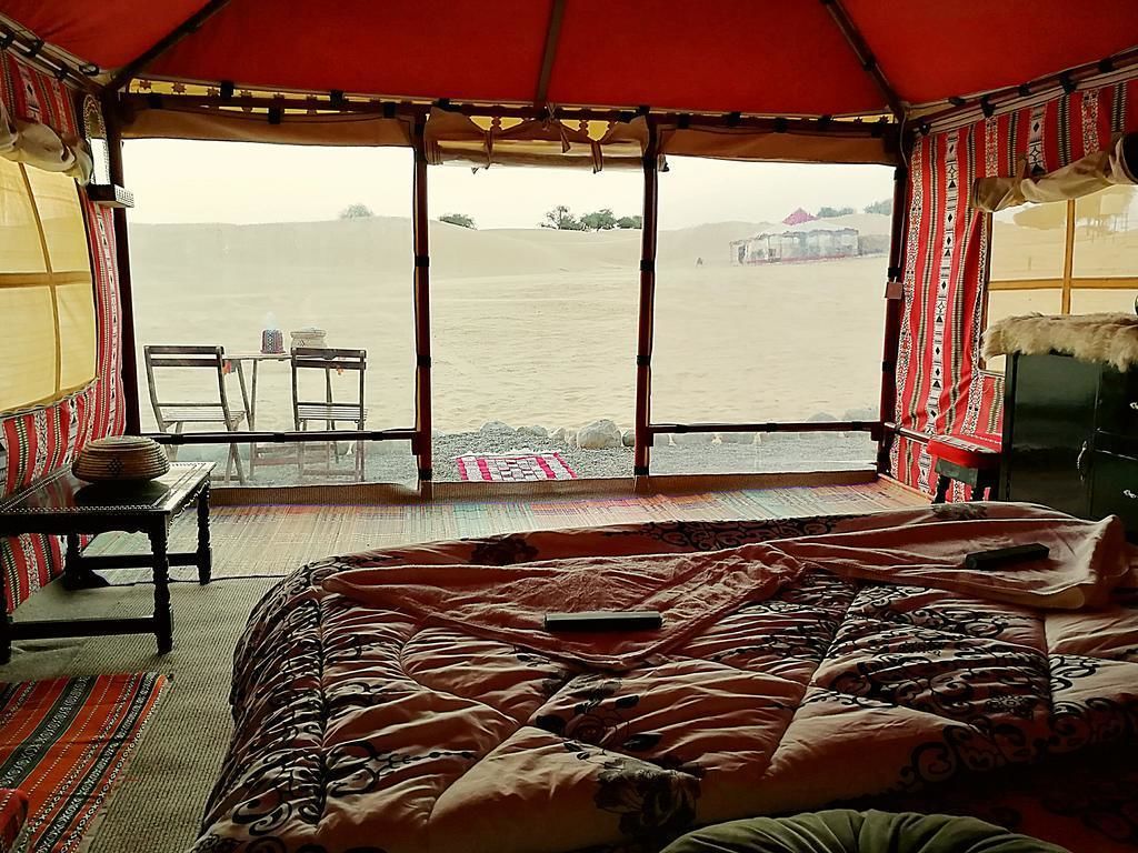 Arab Double Tent | Een kluis op de kamer, een strijkplank/strijkijzer