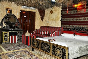 Sultan King Tent | In-room safe, iron/ironing board - Al Reem Desert Camp (Jalan Bani Buhassan)