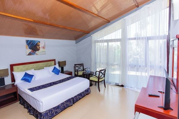 Standard Single Room | In-room safe, desk, free WiFi, bed sheets