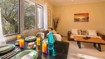 Villa, 2 Bedrooms, Private Pool, Sea View | In-room dining