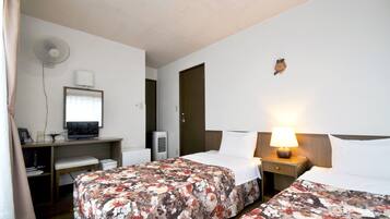 Quarto duplo standard, banheiro privativo, vista para o mar | Wi-Fi de cortesia