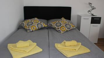 Standard Apartment, Non Smoking | 1 bedroom, down duvets, soundproofing, iron/ironing board