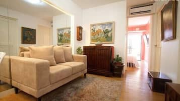 TV, DVD player, music library, stereo