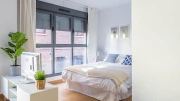 Studio, pemandangan kota | 1 kamar tidur, seprai premium, dan selimut bulu angsa