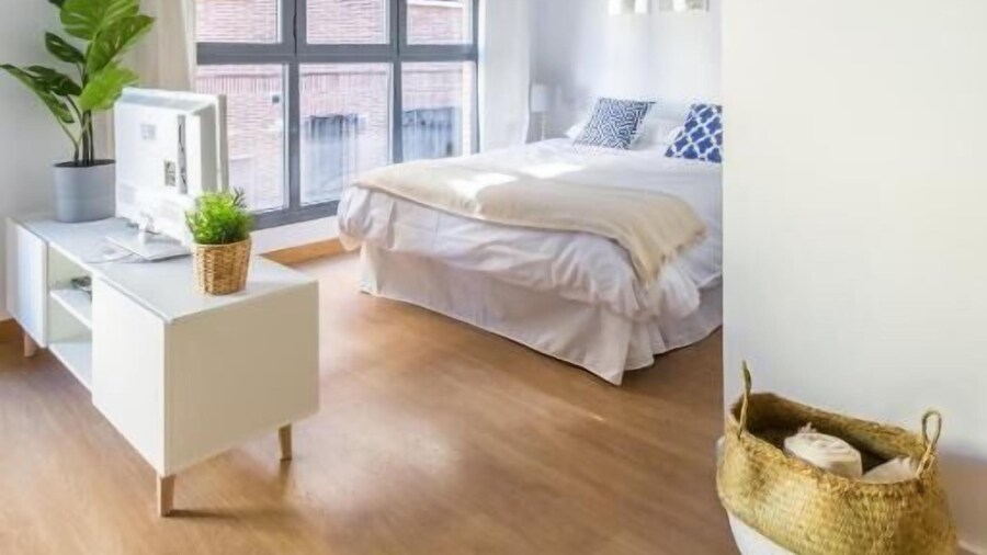 Horoko Apartments by gaiarooms