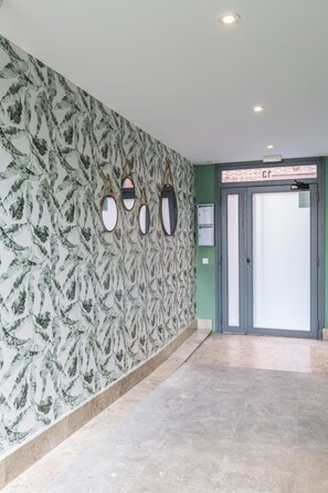 Front of property - Horoko Apartments by gaiarooms (Madrid)