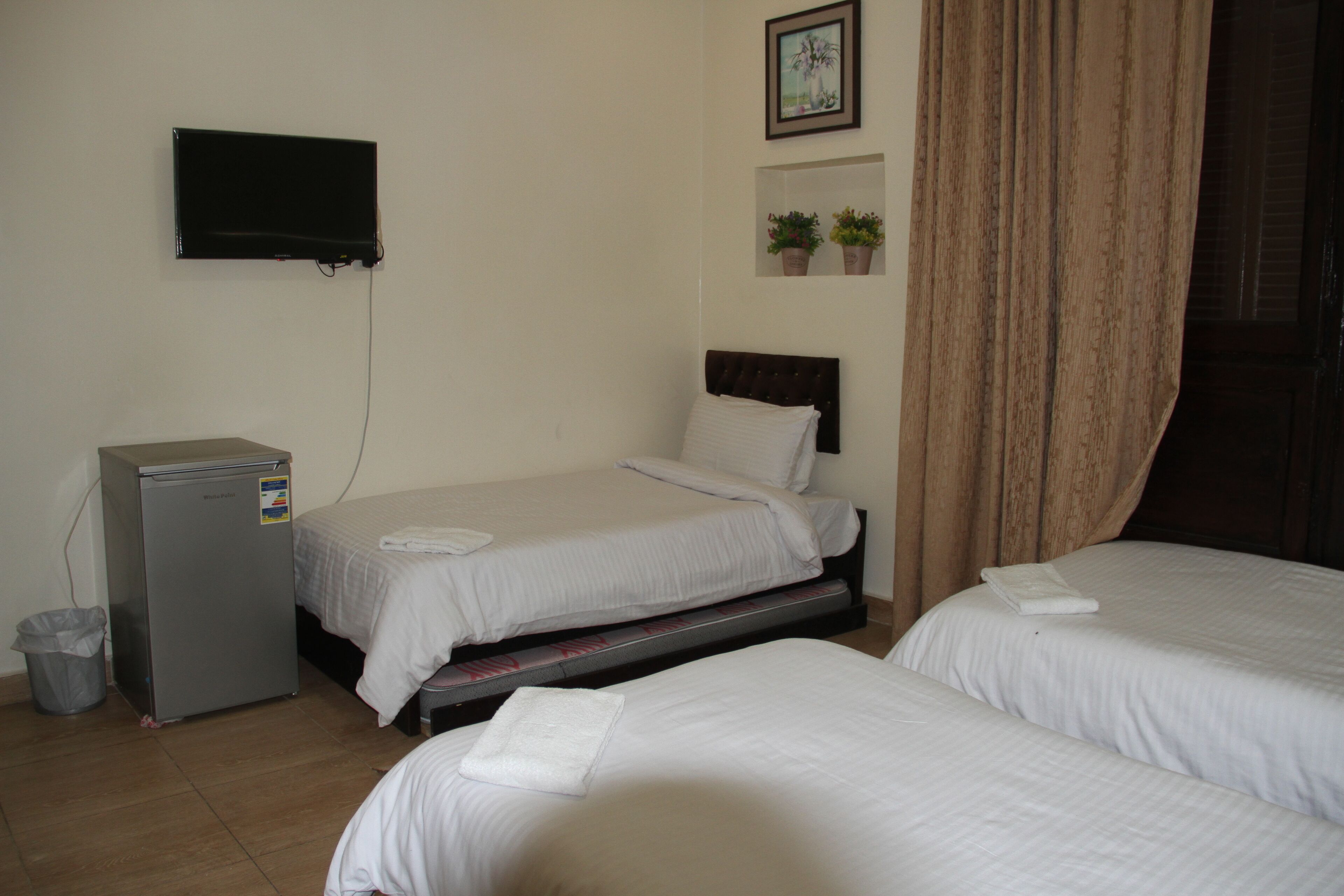 Photo - New Hotel