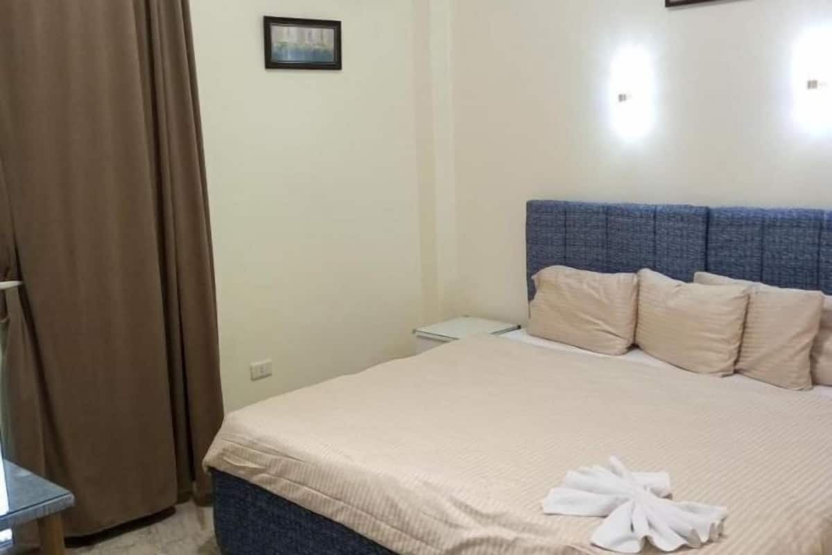 Minibar, in-room safe, blackout drapes, iron/ironing board