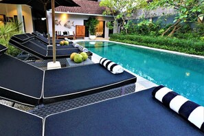 Pool - Fantastic! 4BR Villa, Seminyak! 8Min Walk To The Beach! 5Min Drive To The Square (Seminyak)