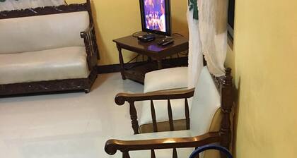 3 Bedroom house, 10mins to Malls & the city proper, located in a quiet subd.