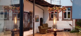 Art-be-and-b Bed and Breakfast