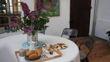 Daily buffet breakfast (EUR 10 per person)
