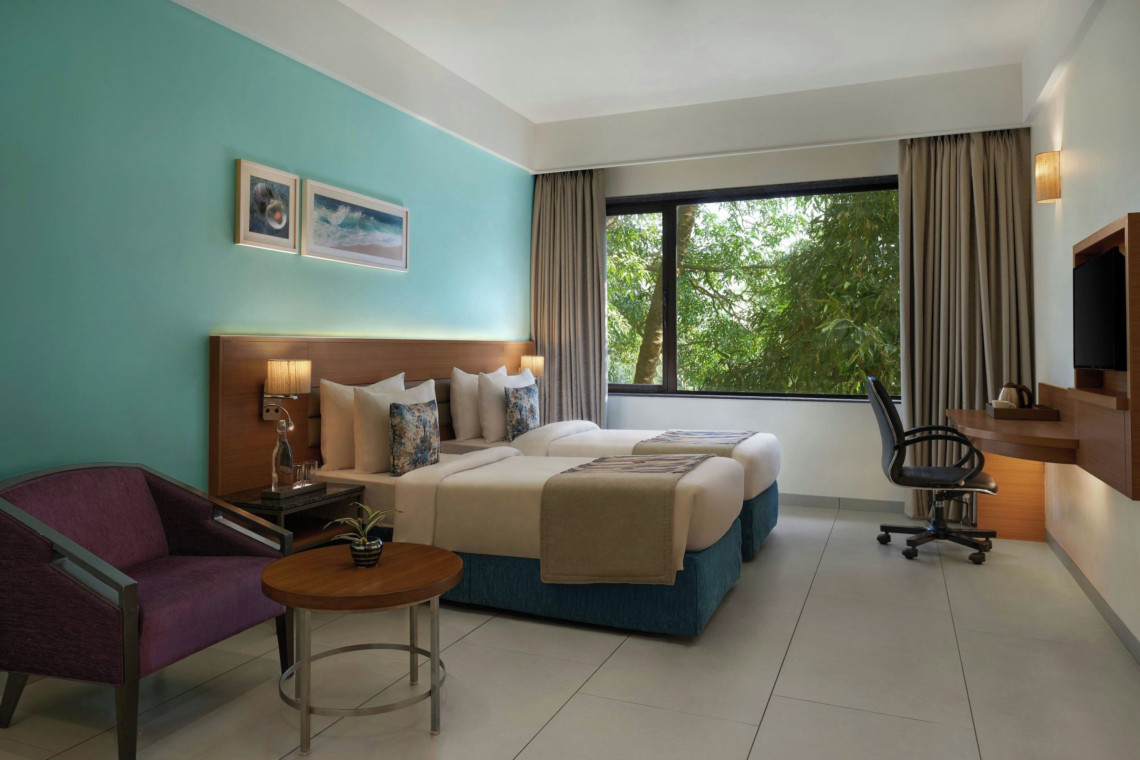 Classic Room, 2 Twin Beds, Pool View | Minibar, in-room safe, desk, iron/ironing board