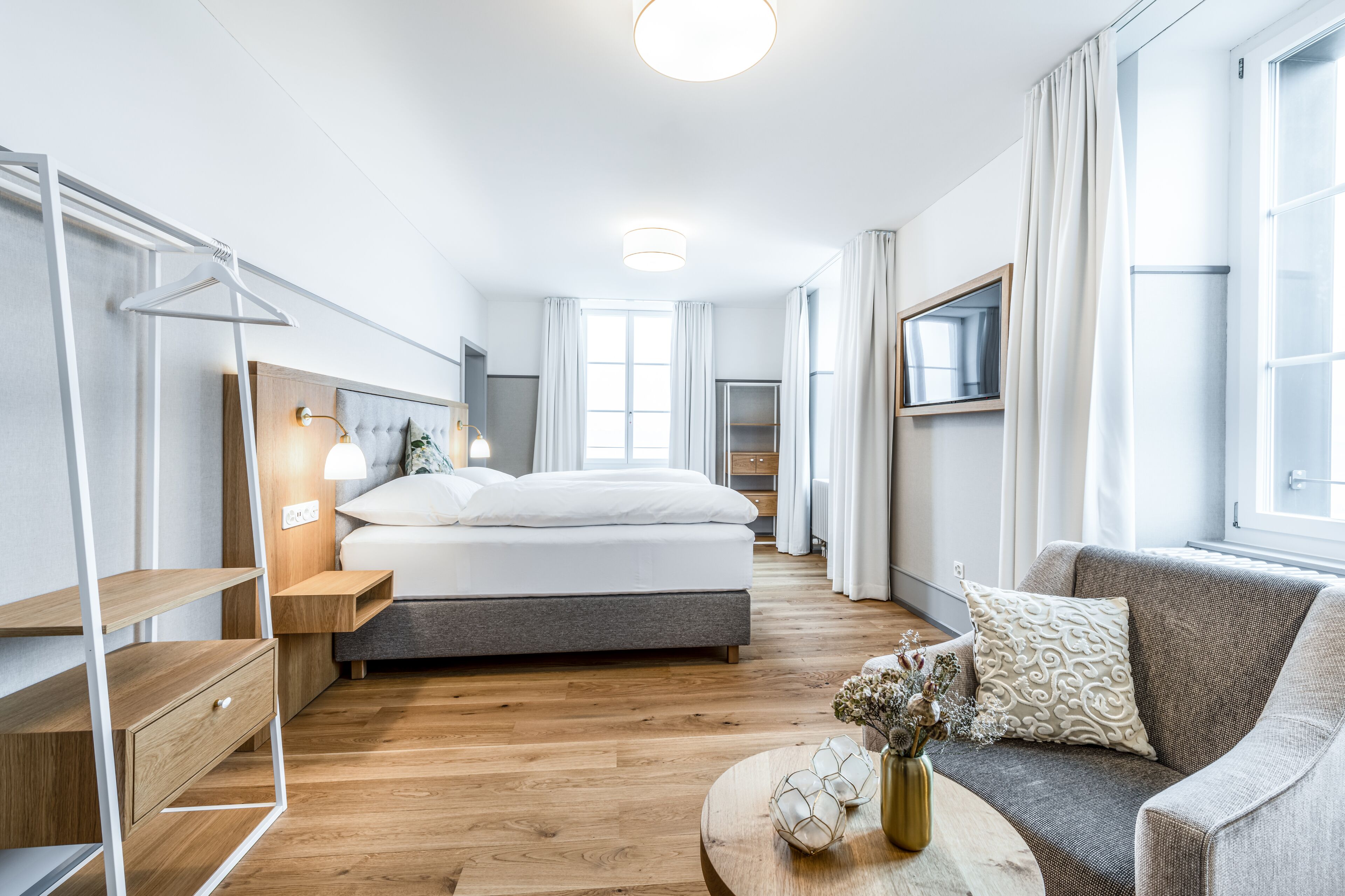 premium suite | 1 bedroom, down duvets, blackout curtains, free wifi