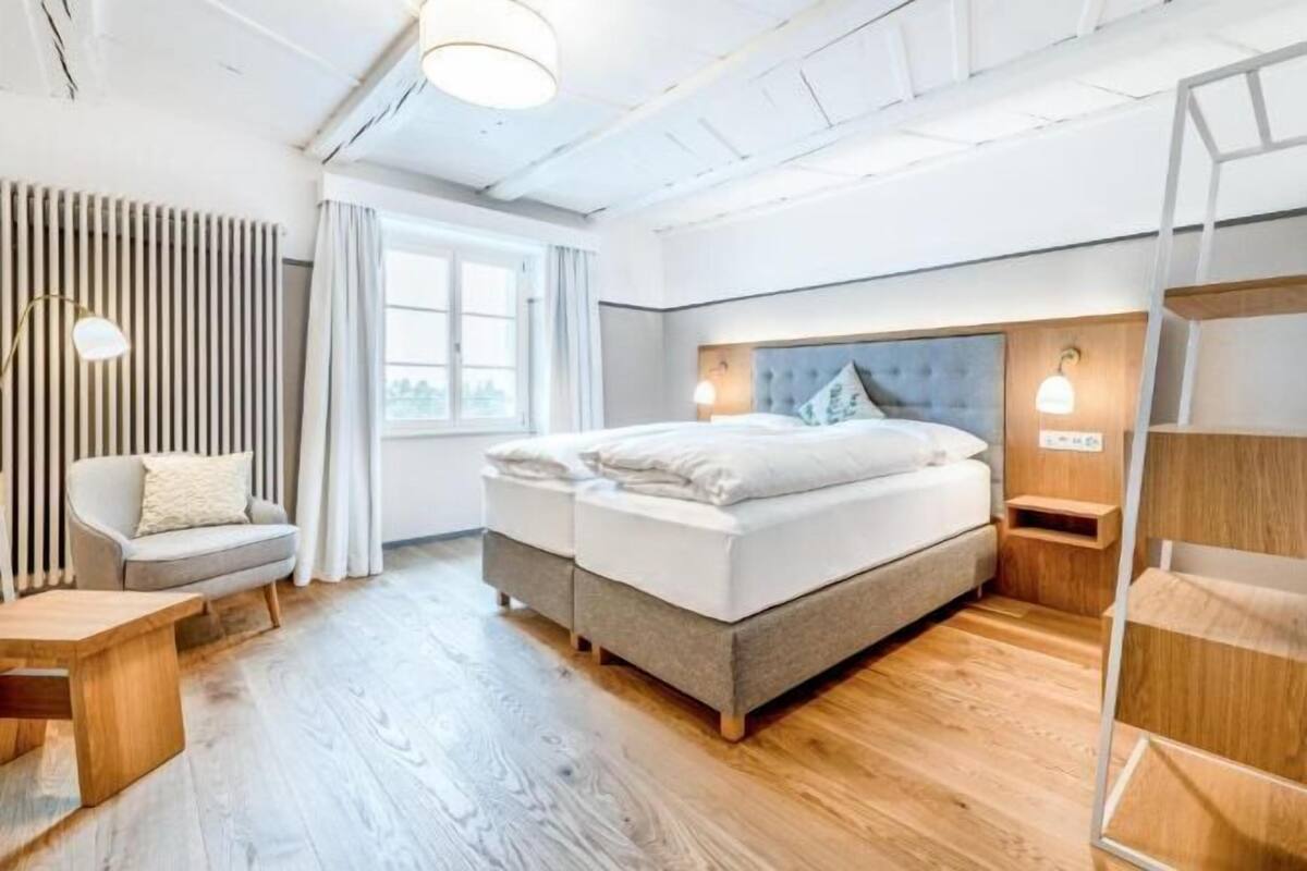 1 habitación, cubrecamas, cortinas blackout y wifi gratis