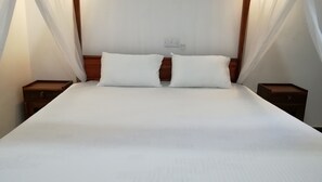 Deluxe Double Room, 1 Double Bed, Non Smoking | 8 bedrooms, pillowtop beds, in-room safe, desk - Crocus Resort (Arugam Bay)