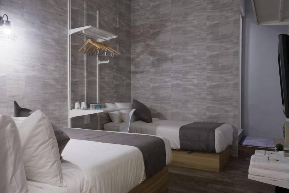 Camas Select Comfort, cofres nos quartos, escrivaninha