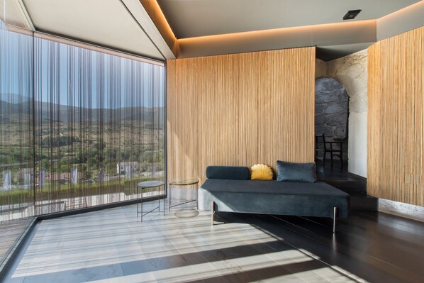 In-room safe, soundproofing, free WiFi, bed sheets - Belle Torre Mayorazgo Boutique Hotel  (Ávila)