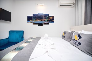 Free WiFi, bed sheets