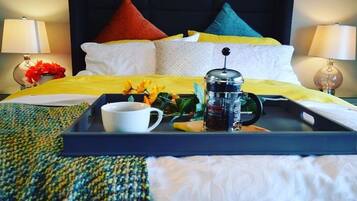 Superior Villa, 1 King Bed, Accessible, Partial Sea View | 9 bedrooms, individually decorated, individually furnished, free WiFi