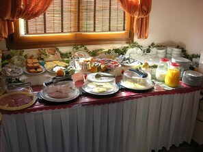 Gratis frukostbuffé varje dag 