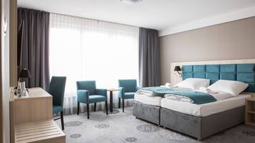 Double Room | Hypo-allergenic bedding, minibar, desk, soundproofing