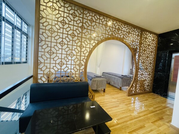 Couples treatment room(s), hot stone massages, Thai massages, massages - Sapphire Hotel Hue (Hue)