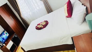 Deluxe Double Room (Window) | Premium bedding, down duvets, pillow-top beds, minibar