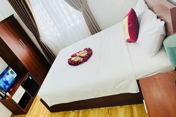 Deluxe Double Room (Window) | Premium bedding, down comforters, pillowtop beds, minibar