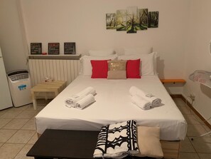 Monolocale City | Ferro/asse da stiro, culle/letti per bambini (a pagamento)