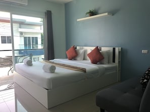 Blackout curtains, free WiFi, bed sheets - Khao Oat Airport (Mai Khao)