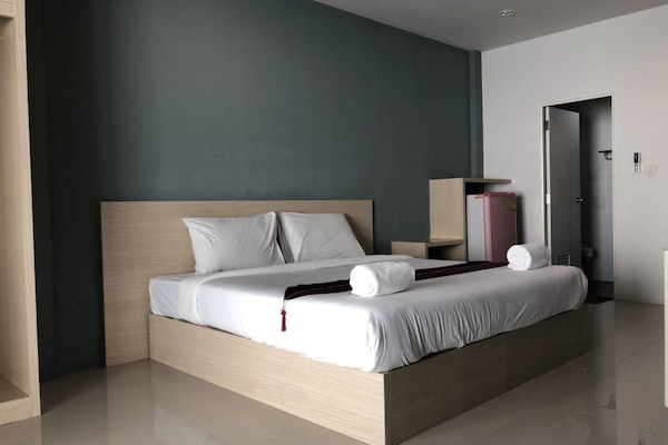 Deluxe-Doppelzimmer | Verdunkelungsvorhänge, kostenloses WLAN, Bettwäsche