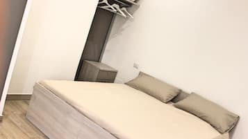 Habitación doble Deluxe | Muebles diferentes, escritorio, insonorización y wifi gratis